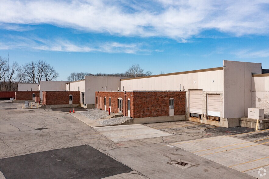 2447 E River Rd, Moraine, OH à louer - Photo de l’immeuble – Image 2 sur 4