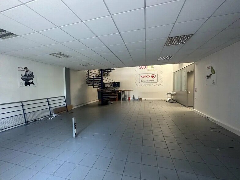 Local d’activités dans Mundolsheim à louer - Photo de l’immeuble – Image 3 sur 5
