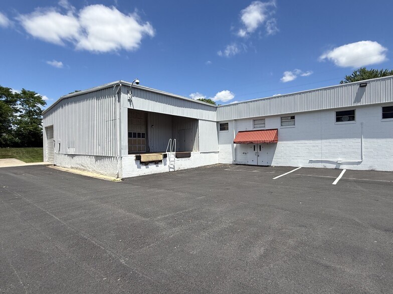 21 Bellecor Dr, New Castle, DE à louer - Photo de l’immeuble – Image 2 sur 4