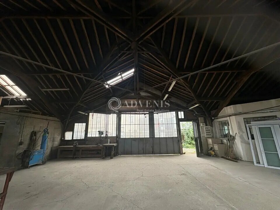 Bureau dans La Queue-les-Yvelines à louer Photo intérieure– Image 1 sur 6