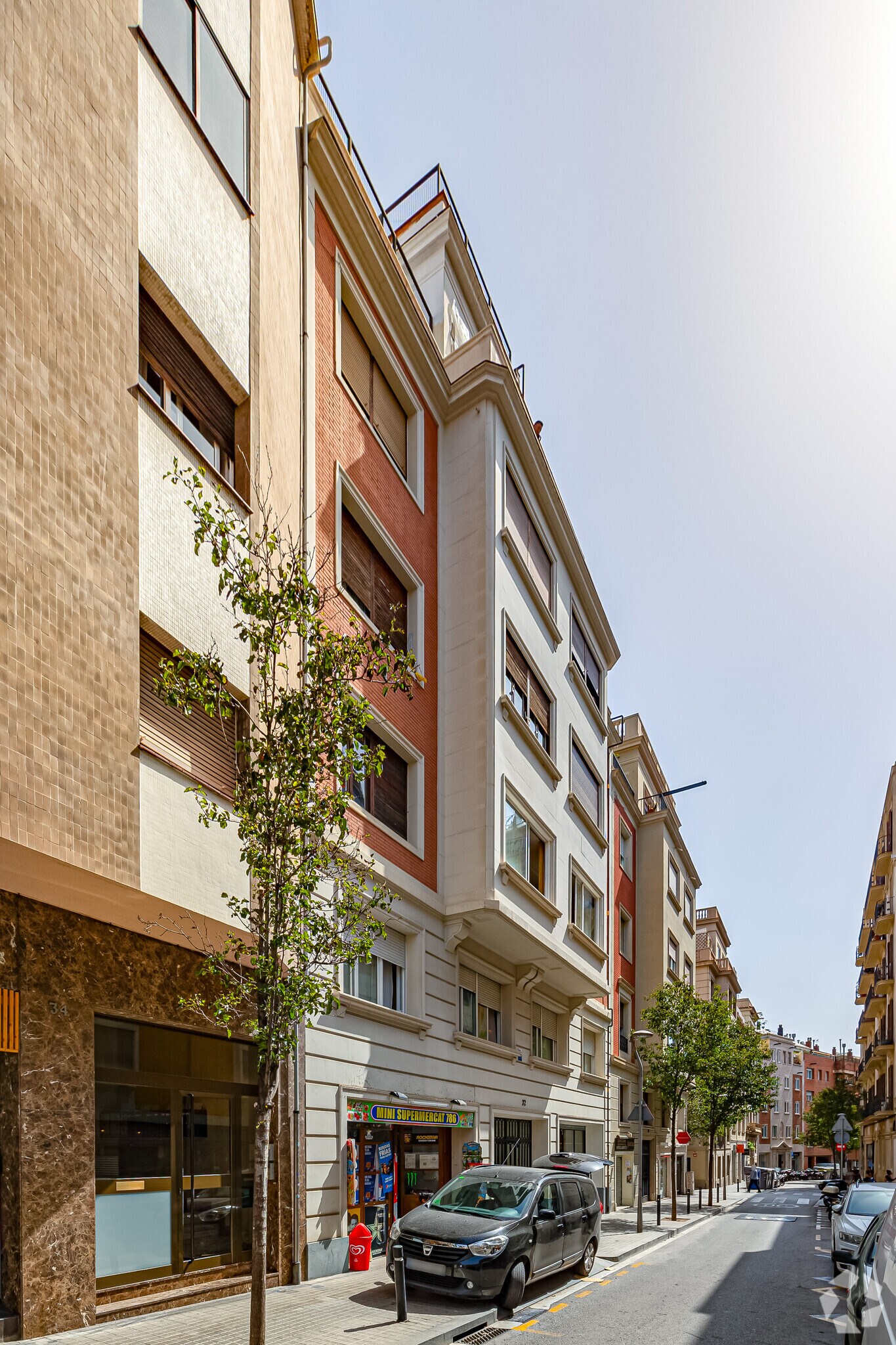 Bureau dans Barcelone, Barcelona à louer Photo principale– Image 1 sur 3
