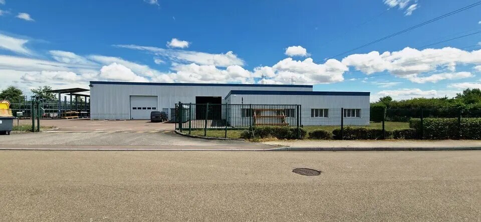 Local d’activités dans Saint-Apollinaire à louer Photo de l’immeuble– Image 1 sur 8