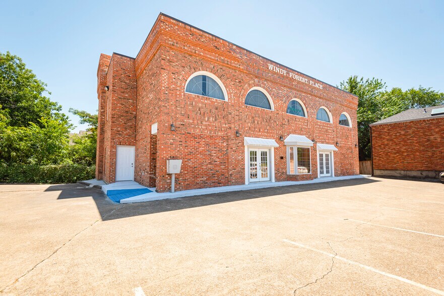 9638 Greenville Ave, Dallas, TX à vendre - Photo principale – Image 1 sur 26