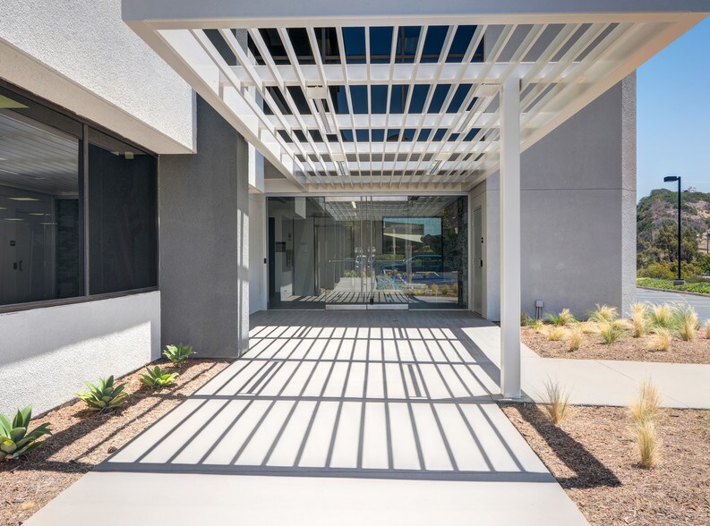 5280 Carroll Canyon Rd, San Diego, CA à louer - Photo de l’immeuble – Image 2 sur 10