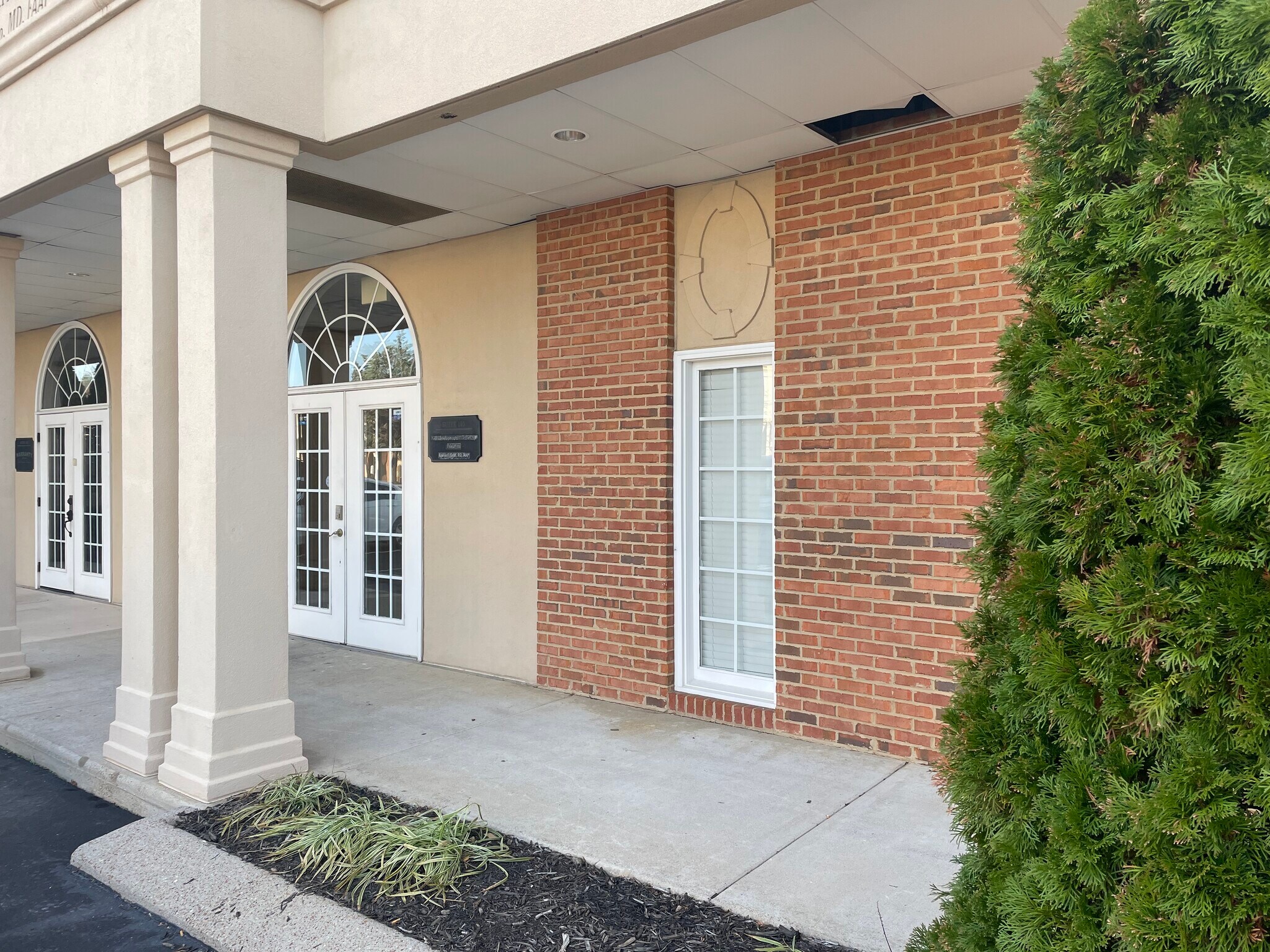 6131 Shallowford Rd, Chattanooga, TN à vendre Photo principale– Image 1 sur 11