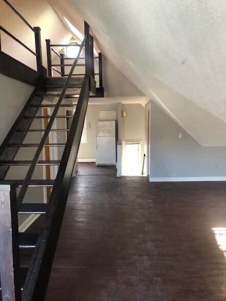 85 Goodwill Ave, Meriden, CT à vendre - Photo de l’immeuble – Image 2 sur 10