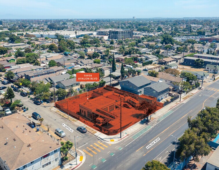 10958 Avalon Blvd, Los Angeles, CA à vendre - Photo de l’immeuble – Image 1 sur 12