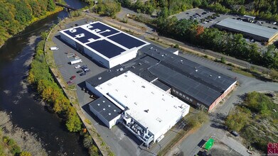 2223 Thomaston Ave, Waterbury, CT à louer Photo intérieure– Image 1 sur 10