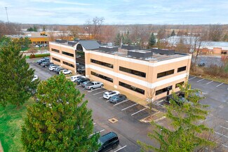 Plus de détails pour 28004 Center Oaks Ct, Wixom, MI - Bureau à vendre