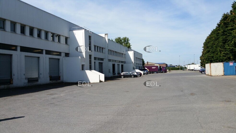 Industriel/Logistique dans Lesquin à louer - Photo de l’immeuble – Image 2 sur 2