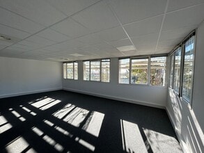 7 Avenue Andre Roussin, Marseille à louer Photo intérieure– Image 2 sur 5