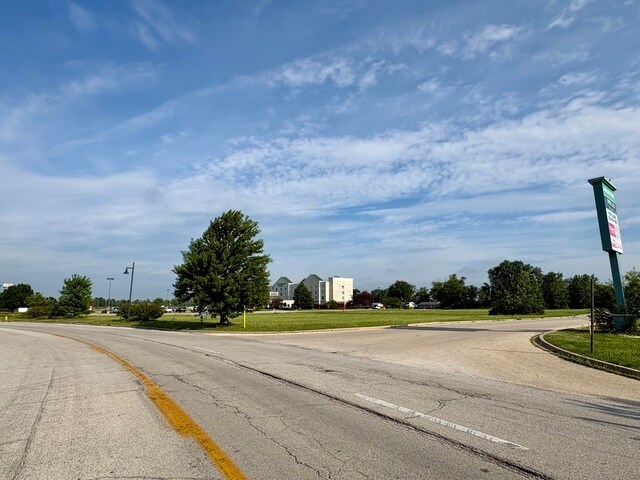 475 Riverstone Pkwy, Kankakee, IL à vendre - Photo de l’immeuble – Image 2 sur 7