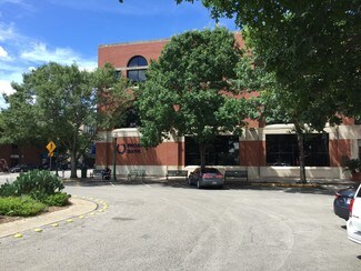 Plus de détails pour 401 Main Plz, New Braunfels, TX - Bureau à louer