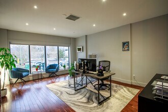 1455 Ellis St, Kelowna, BC à louer Photo intérieure– Image 2 sur 3