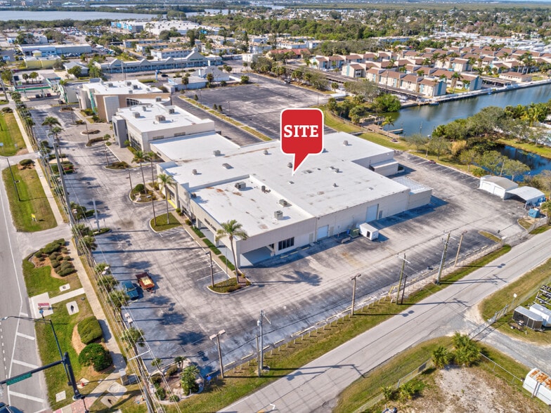 1800-1850 E Merritt Island Cswy, Merritt Island, FL à louer - Photo de l’immeuble – Image 3 sur 21