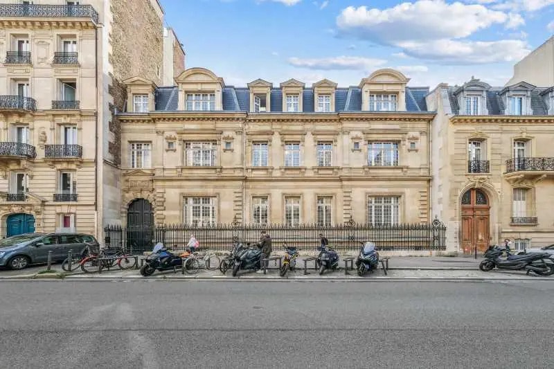 Bureau dans Paris à louer - Photo de l’immeuble – Image 1 sur 5
