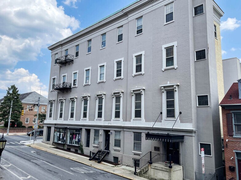 100 S George St, York, PA à louer - Photo de l’immeuble – Image 2 sur 3