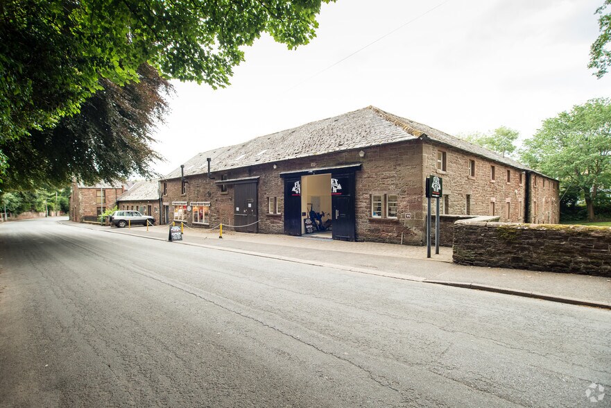 Craw Hall, Brampton à louer - Photo principale – Image 1 sur 7
