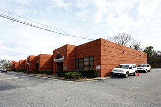 Plus de détails pour 5575-5603 Peachtree Rd, Chamblee, GA - Local d'activités à louer