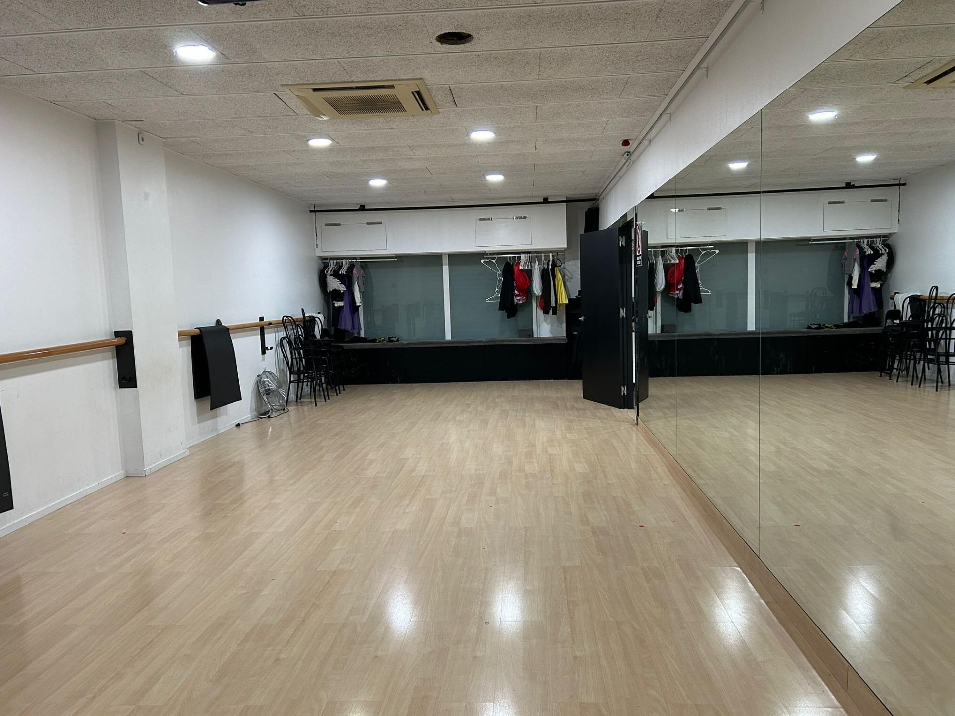 Local commercial dans Barberà del Vallès, Barcelona à louer Photo intérieure– Image 1 sur 9