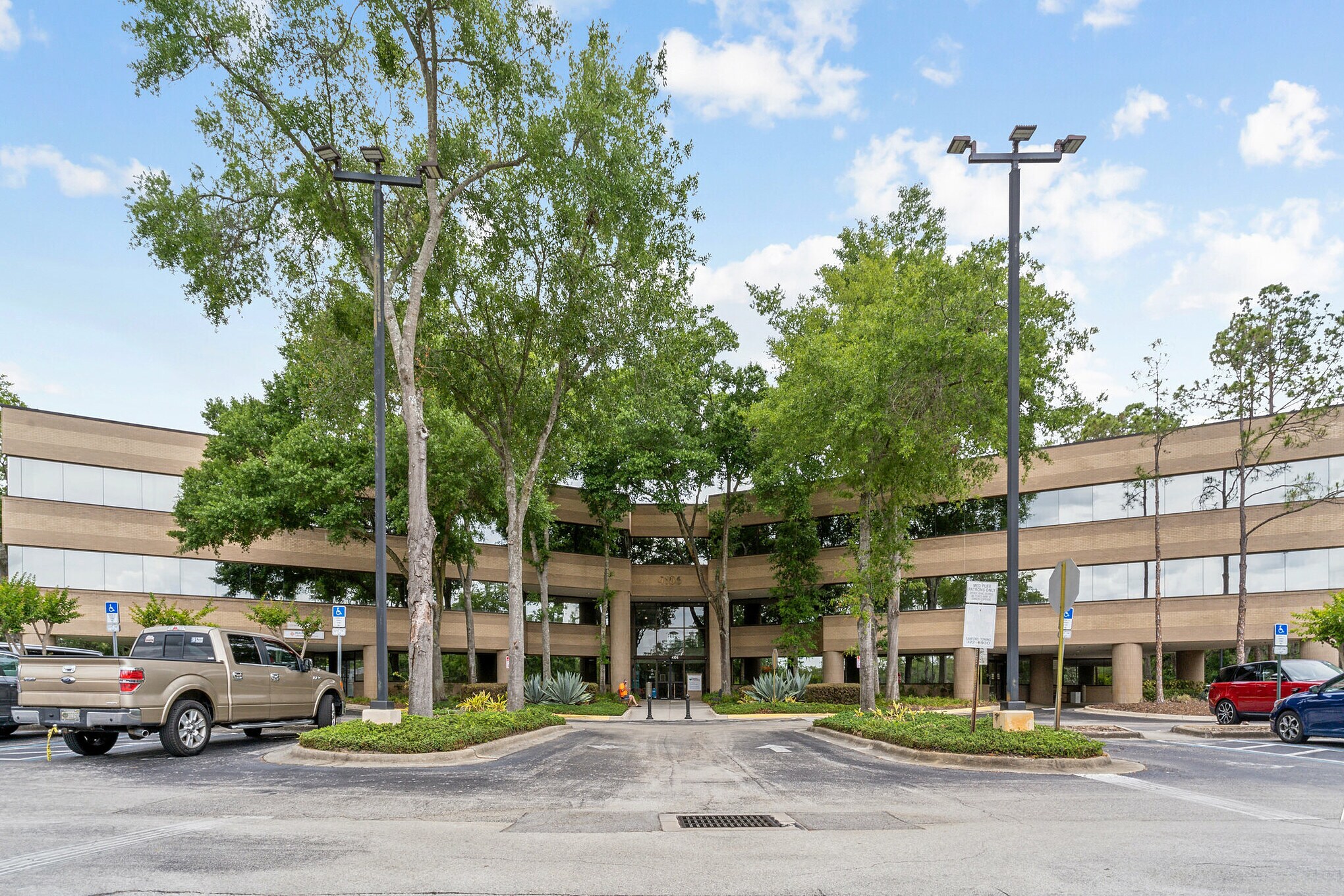 4106 W Lake Mary Blvd, Lake Mary, FL à louer Photo principale– Image 1 sur 9