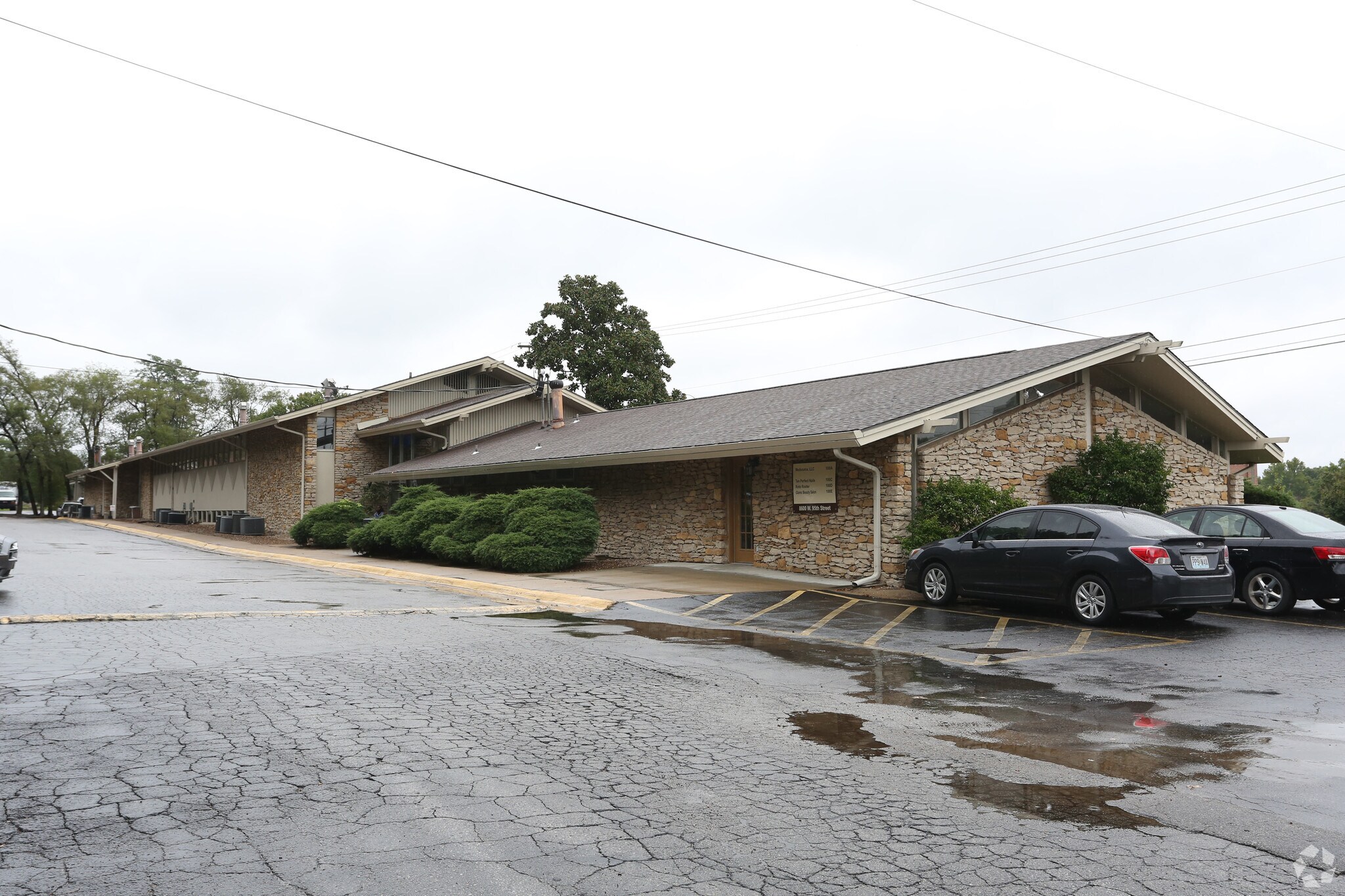 8600 W 95th St, Overland Park, KS à louer Photo principale– Image 1 sur 10