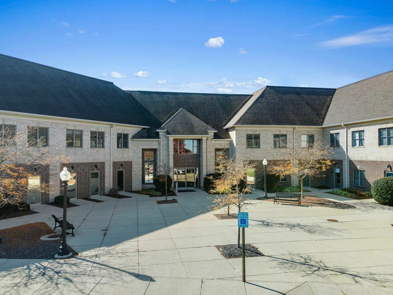 10412 Allisonville Rd, Fishers, IN à vendre Photo principale– Image 1 sur 25