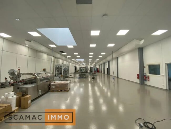 Plus de détails pour Local d’activités à vendre