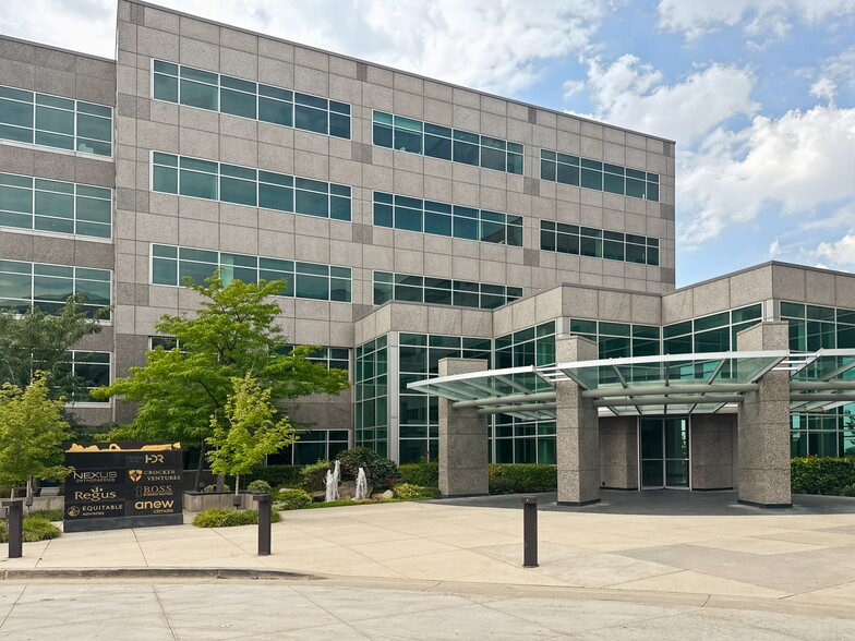 2825 E Cottonwood Pky, Salt Lake City, UT à louer - Photo de l’immeuble – Image 3 sur 17