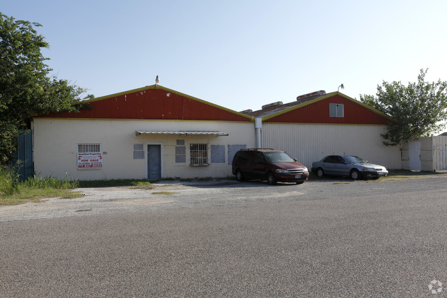 7735 Lettie St, Houston, TX à louer - Photo de l’immeuble – Image 3 sur 21