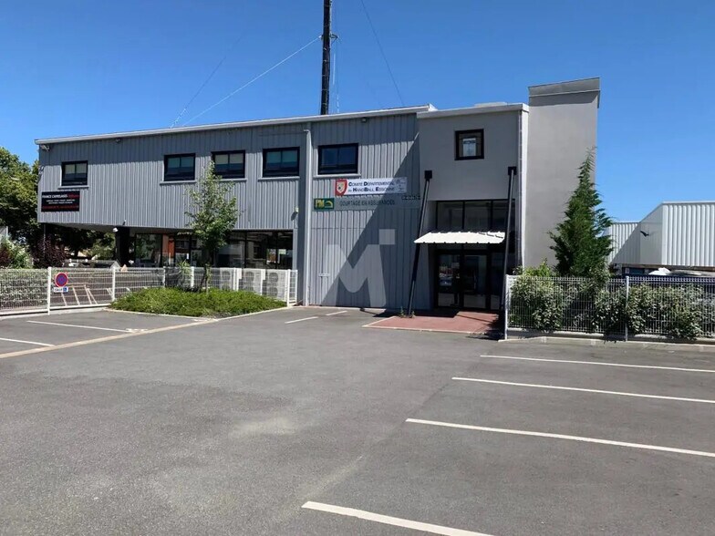 Bureau dans Brétigny-sur-Orge à louer - Photo de l’immeuble – Image 2 sur 6