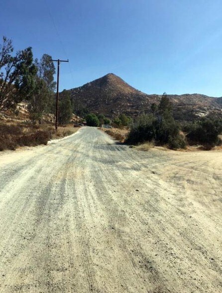 2100 S State St, Hemet, CA à vendre - Photo de l’immeuble – Image 3 sur 30