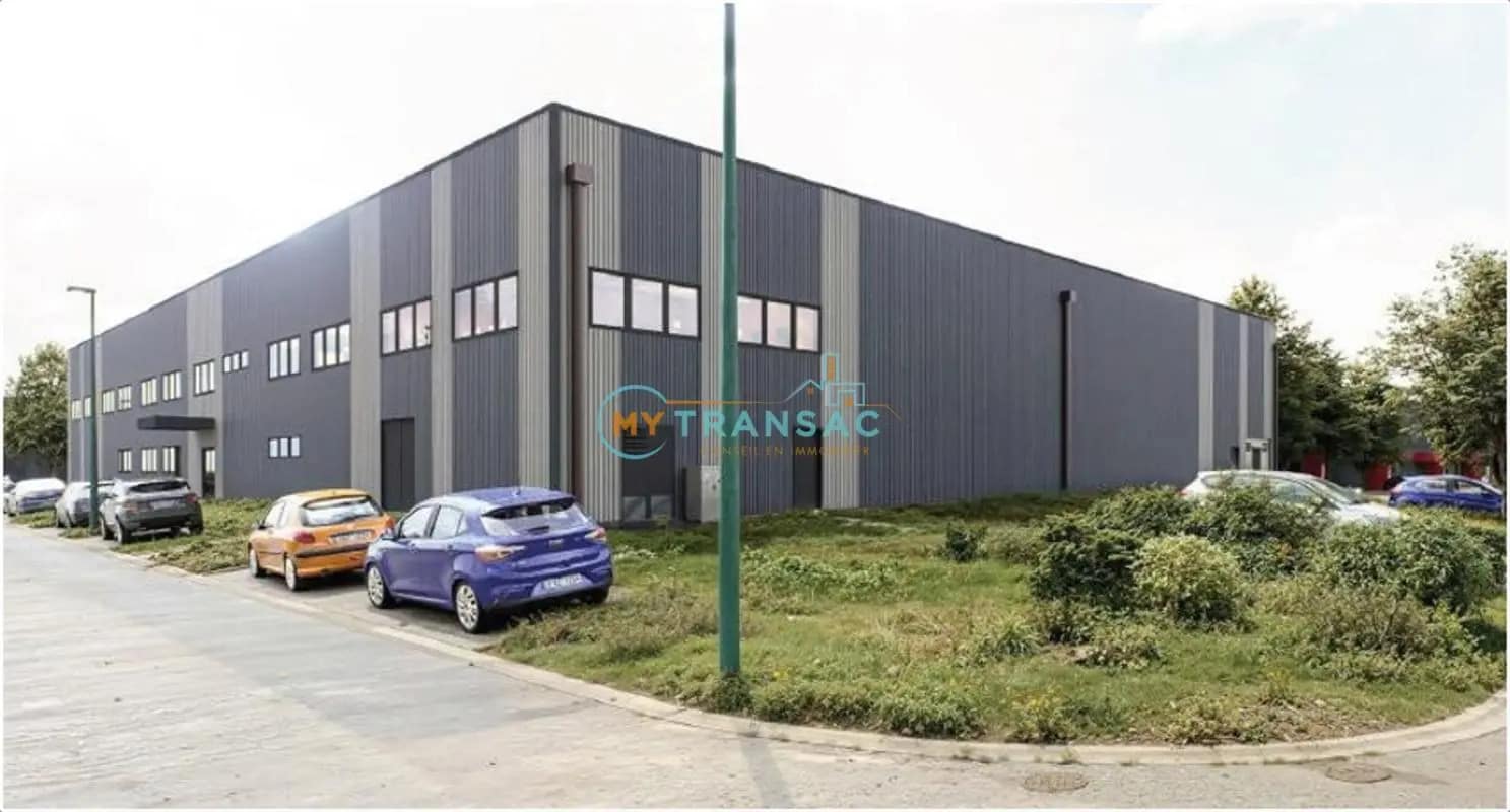 Local d’activités dans SAINT-OUEN-L'AUMONE à louer Photo de l’immeuble– Image 1 sur 4