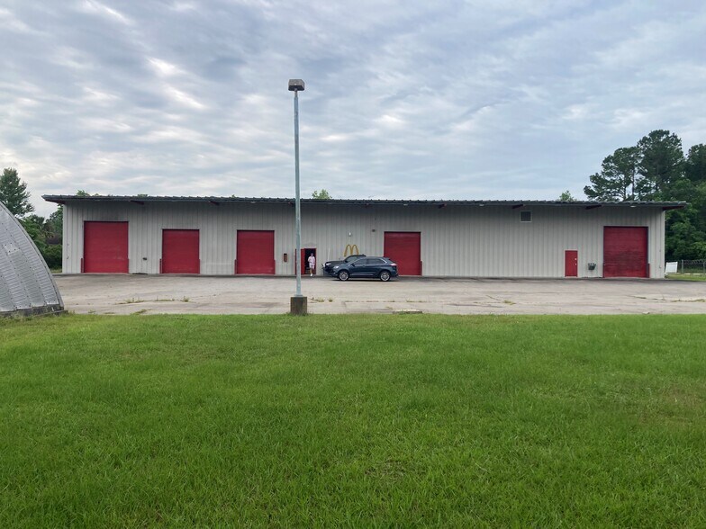 7640 Southrail Rd, North Charleston, SC à louer - Photo de l’immeuble – Image 1 sur 9