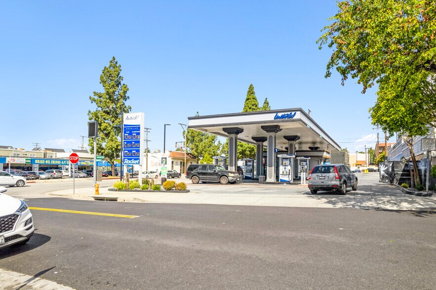 250 S Glenoaks Blvd, Burbank, CA à vendre - Photo de l’immeuble – Image 3 sur 12
