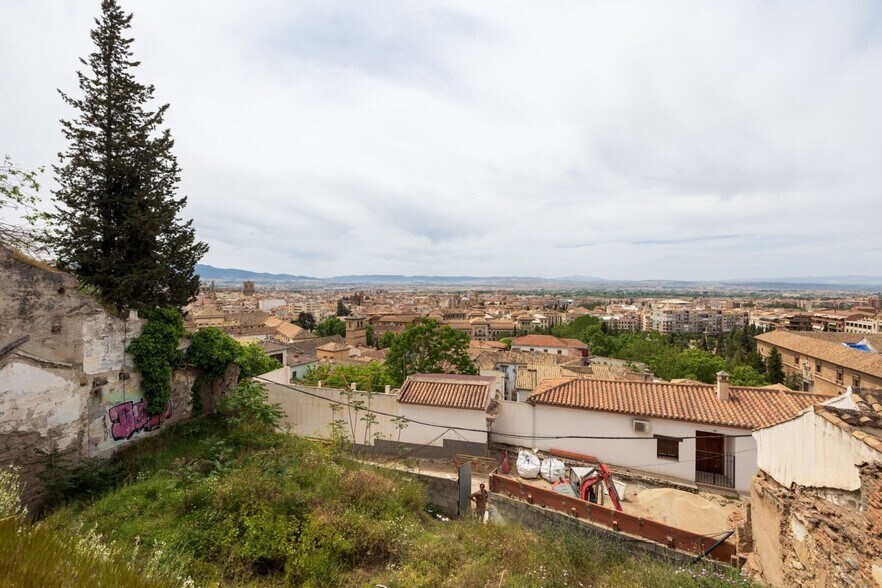 Terrain dans Granada, Granada à vendre - Photo de l’immeuble – Image 3 sur 36