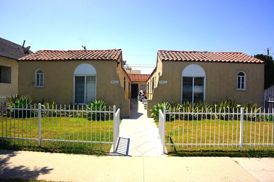 5911 S Wilton Pl, Los Angeles, CA à vendre - Photo de l’immeuble – Image 1 sur 8