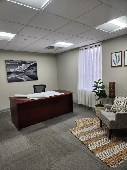 402 E 13th St, Jasper, IN à louer - Photo de l’immeuble – Image 2 sur 4