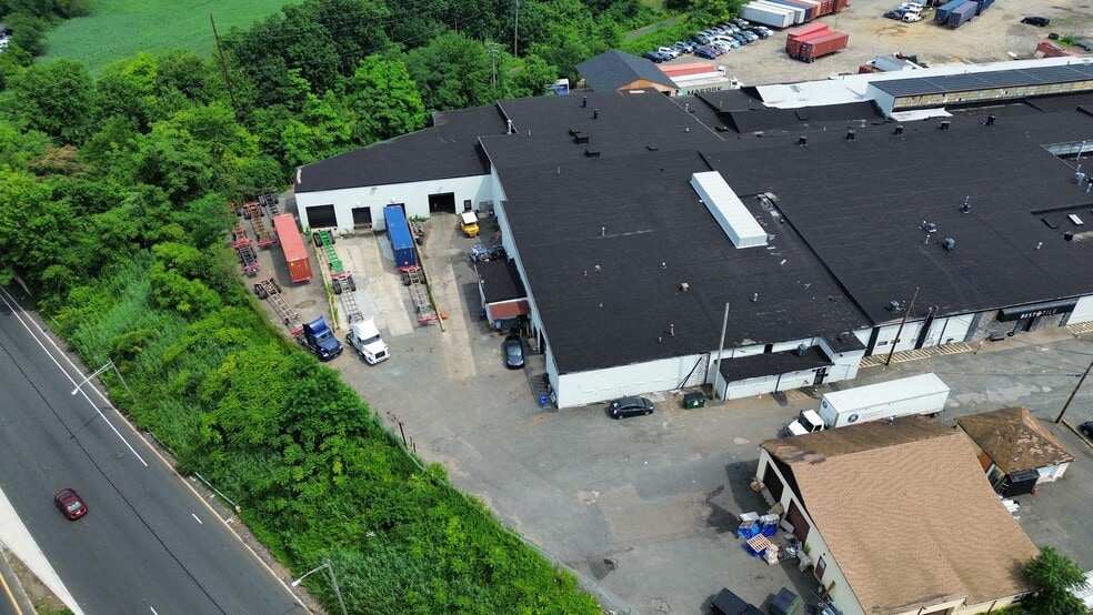 3 Cass St, Keyport, NJ à louer - Photo de l’immeuble – Image 3 sur 55