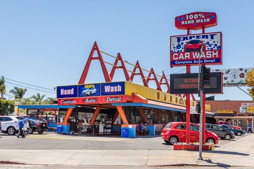900 S La Brea Ave, Los Angeles, CA à louer - Photo principale – Image 1 sur 5