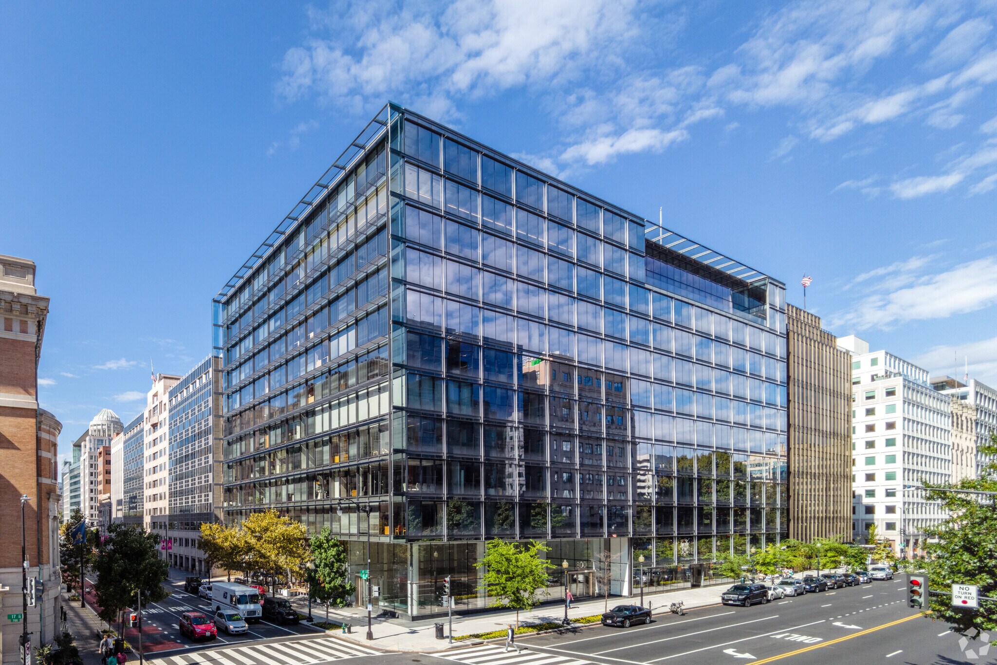800 17th St NW, Washington, DC à louer Photo de l’immeuble– Image 1 sur 31