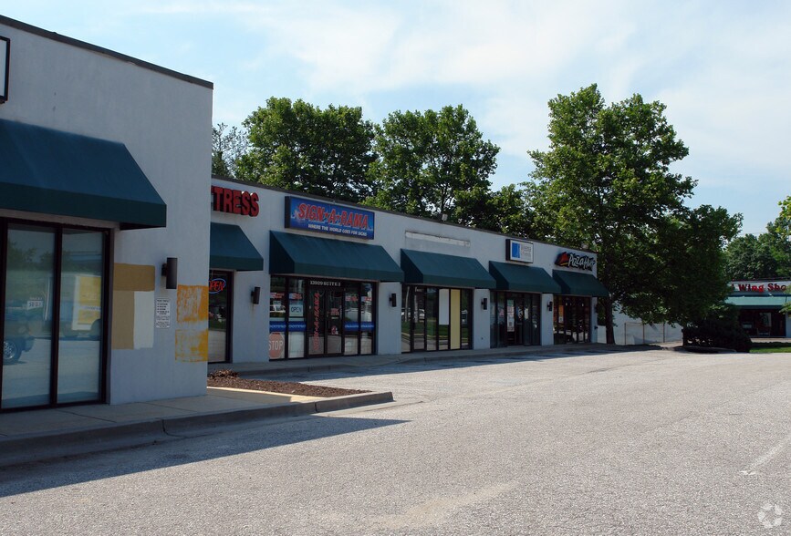 13919 Baltimore Ave, Laurel, MD à louer - Photo de l’immeuble – Image 2 sur 4