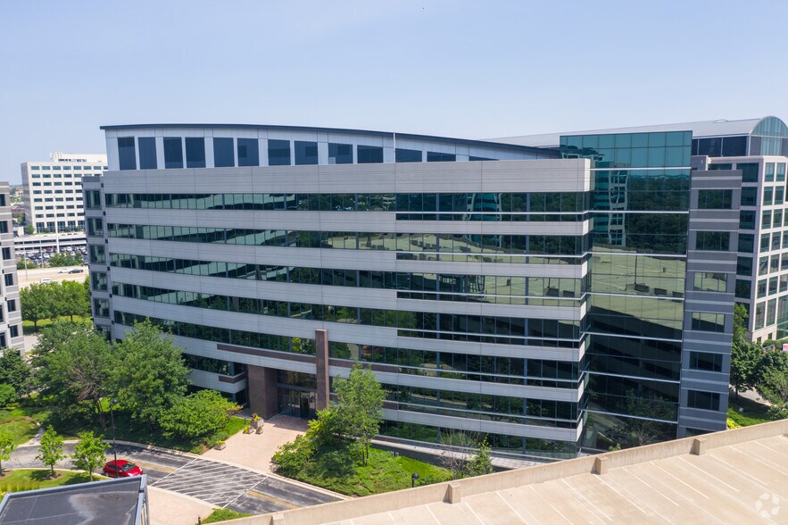 3050 Highland Pky, Downers Grove, IL à louer - Photo de l’immeuble – Image 2 sur 11