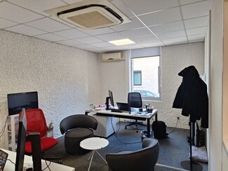 Plus de détails pour Local commercial à louer