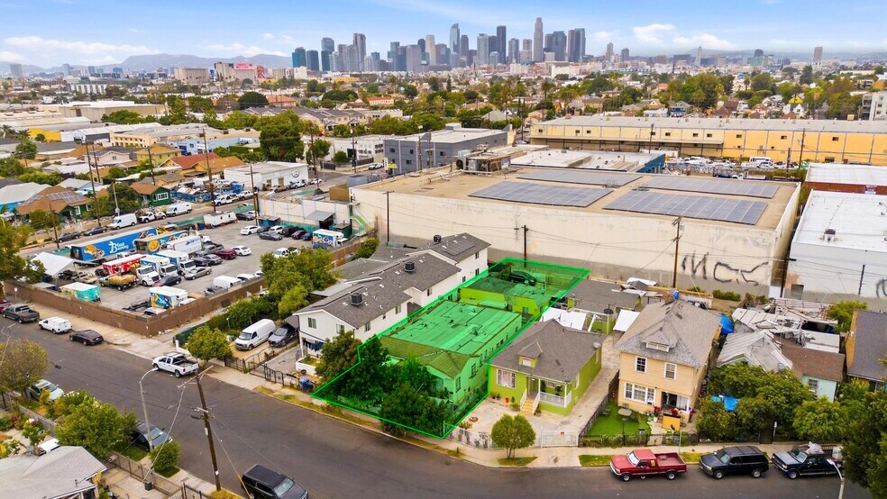 925 E 32nd St, Los Angeles, CA à vendre - Photo de l’immeuble – Image 2 sur 5