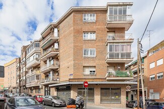 Plus de détails pour Calle Apóstol Santiago, 49, Madrid - Logement à vendre
