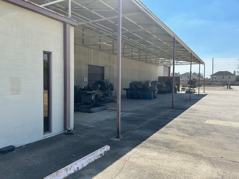5510 Spring Stuebner Rd, Spring, TX à louer - Photo de l’immeuble – Image 3 sur 12