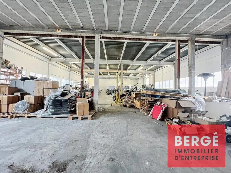 Industriel/Logistique dans Grasse à vendre - Photo de l’immeuble – Image 2 sur 19