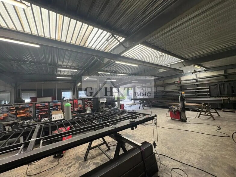 Industriel/Logistique dans Vaux-le-Pénil à vendre - Photo intérieure – Image 3 sur 5