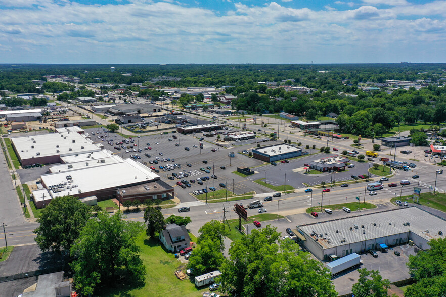 330-342 N Eastern Blvd, Fayetteville, NC à louer - Photo de l’immeuble – Image 3 sur 11